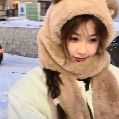 红色机尾